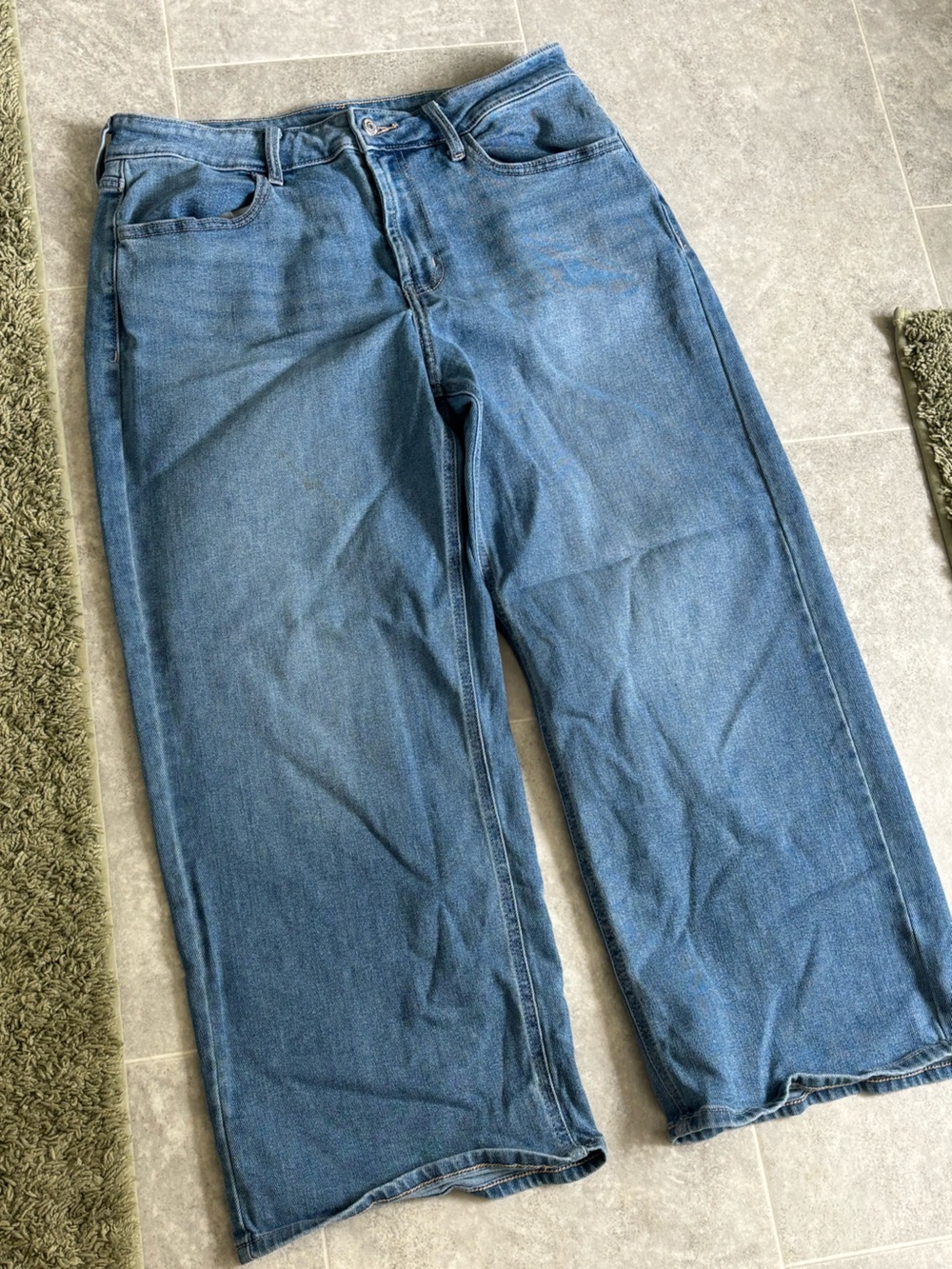 Women’s Old Navy High Waist WOW Cropped Wide Leg Jean size 12